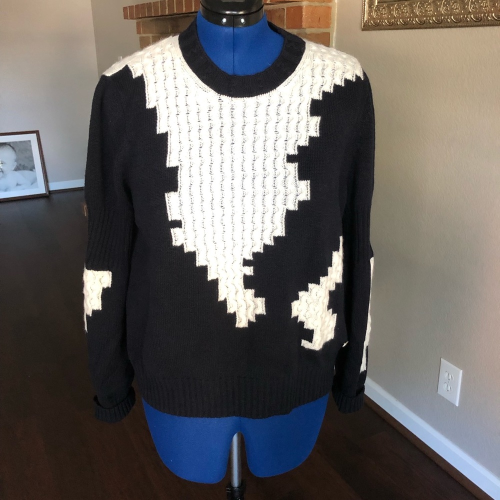 Chanel brand new cashmere top/sweater